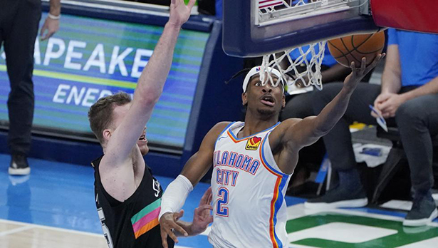 Gilgeous-Alexander ha stabilito il suo miglior punteggio con 42 punti